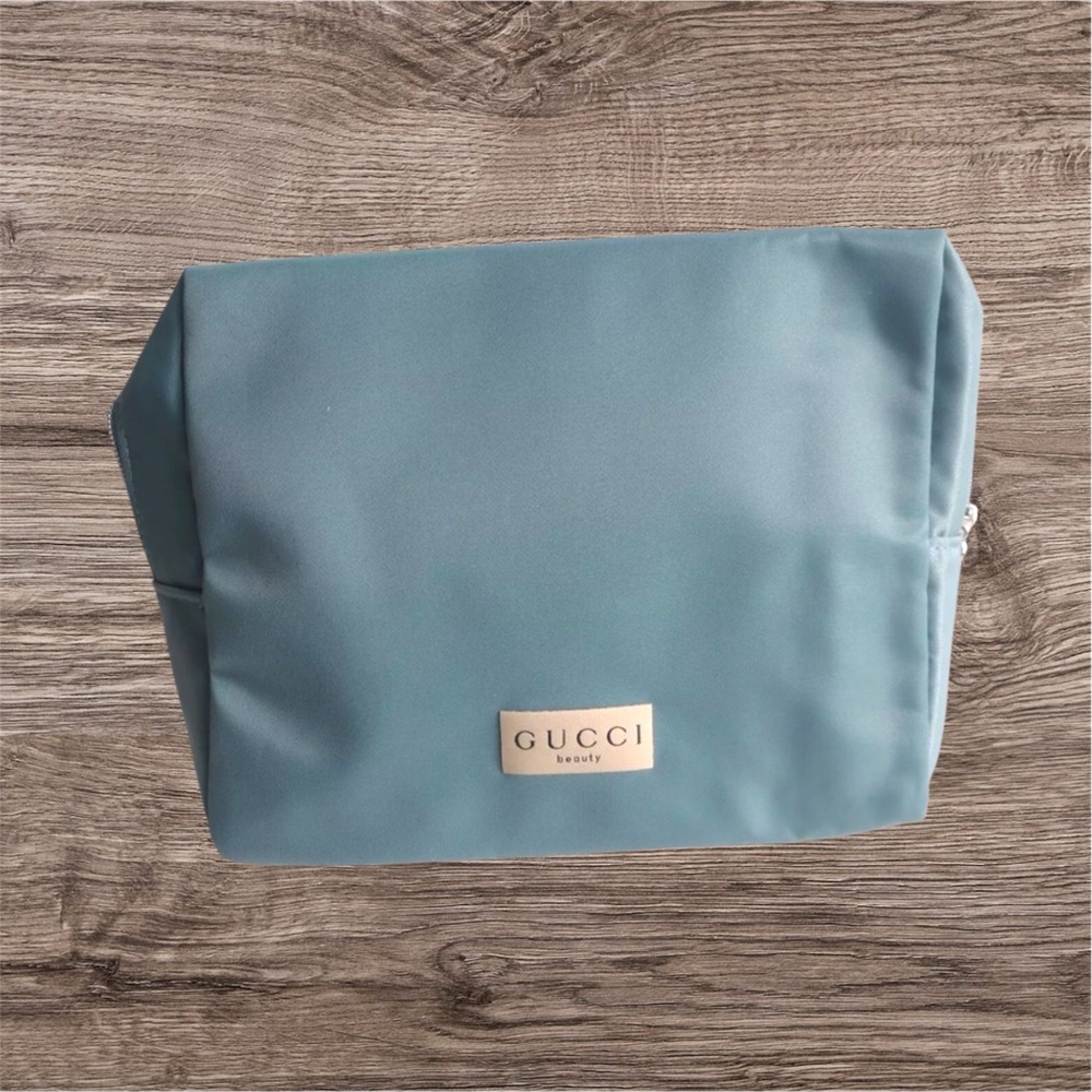 Gucci Blue Shaving Kit - Picture 2 of 7
